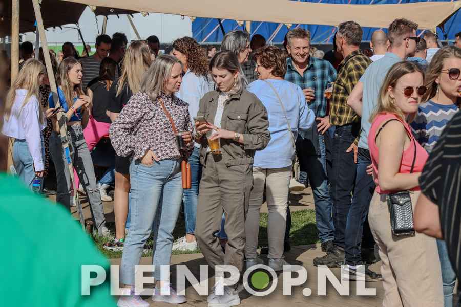 Publiek    Bezoekers (73)